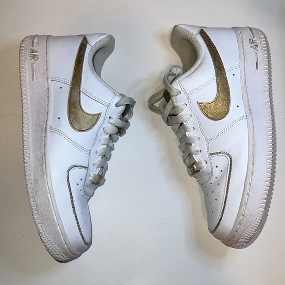 𝙉𝙞𝙠𝙚 𝘼𝙞𝙧 𝙁𝙤𝙧𝙘𝙚 1 𝙂𝙤𝙡𝙙 𝙏𝙧𝙞𝙢𝙢𝙚𝙙 - Picture 3 of 9